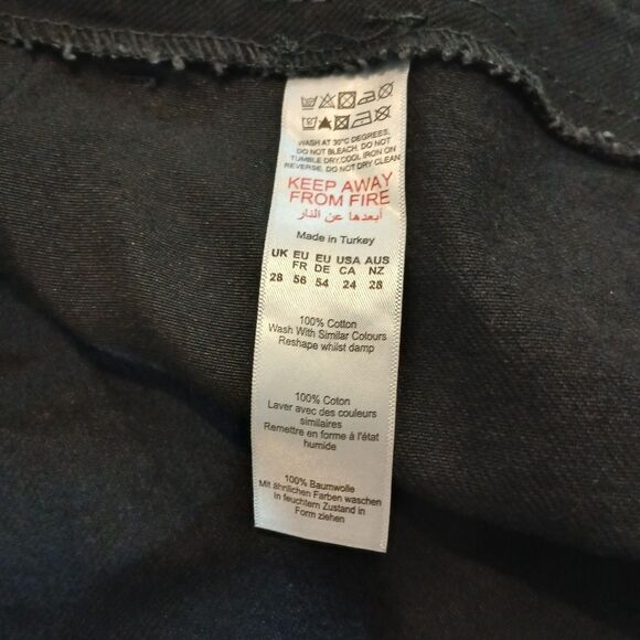 NWT Pretty Little Thing Plus USA Size 24 Black Cargo Frayed Denim Mini Skirt - Picture 10 of 12